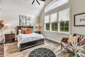 Real estate photographer in the Pittsburgh area with over 5 years of experience. Serving Beaver, Allegheny, Lawerence, and Butler counties.