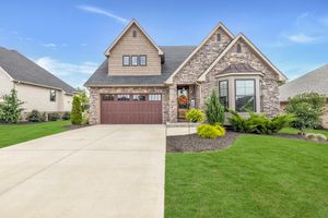Real estate photographer in the Pittsburgh area with over 5 years of experience. Serving Beaver, Allegheny, Lawerence, and Butler counties.