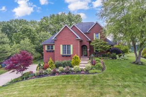 Real estate photographer in the Pittsburgh area with over 5 years of experience. Serving Beaver, Allegheny, Lawerence, and Butler counties.