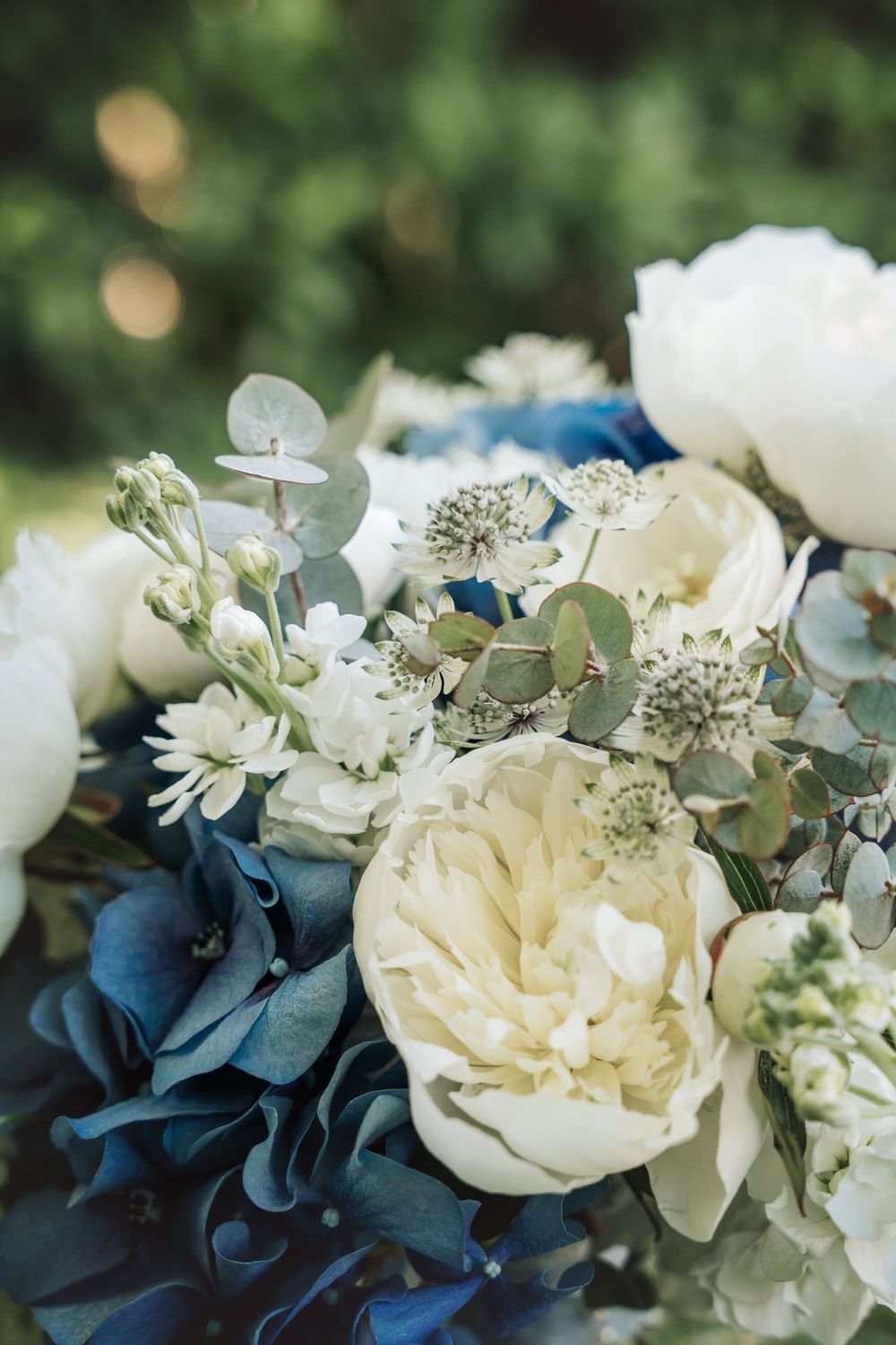 Navy and Cream Wedding Flowers