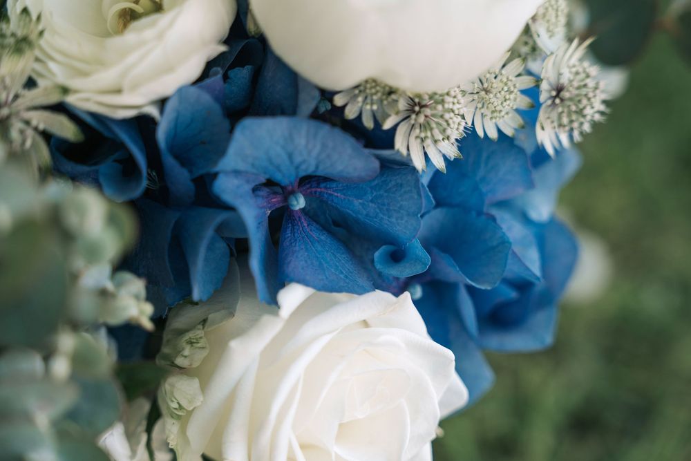Navy and Cream themed wedding bouquet