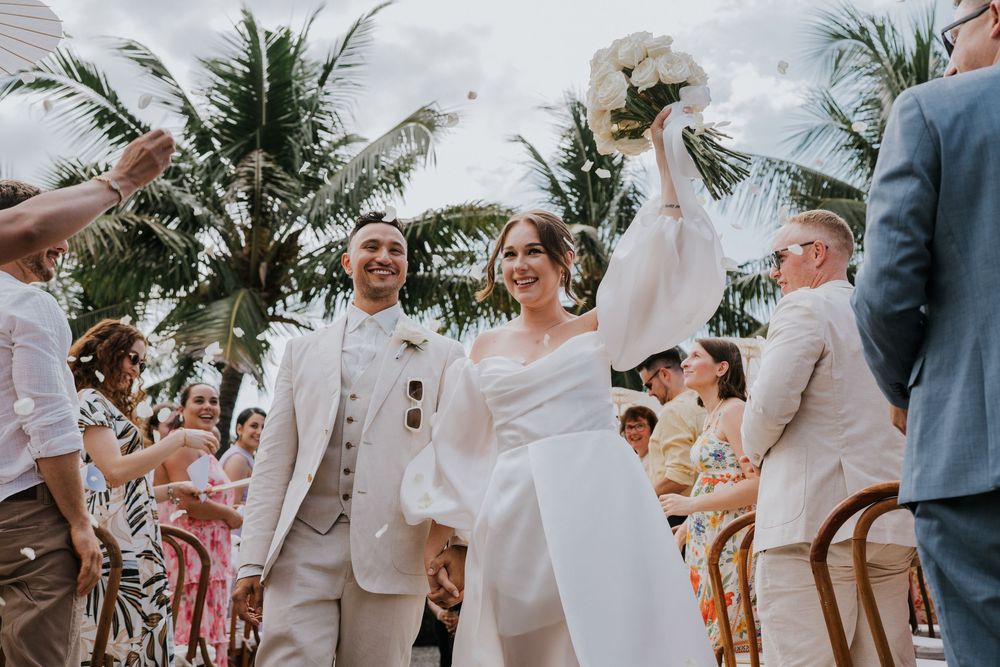 Wedding photography at Tejakula Bali overlooking the ocean.