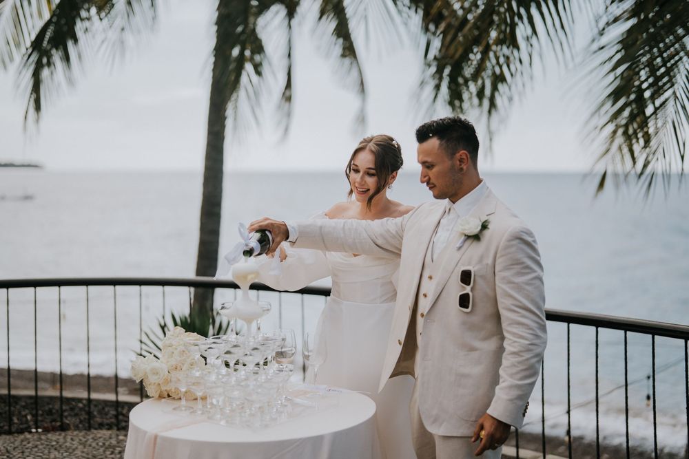 Wedding photography at Tejakula Bali overlooking the ocean.