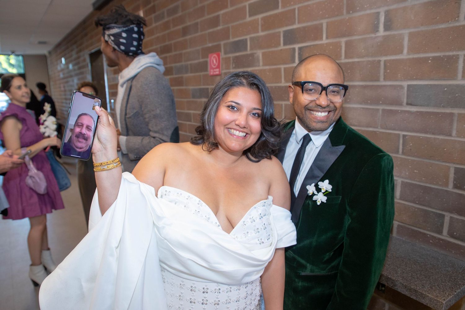 Intimate courthouse wedding Los Angeles