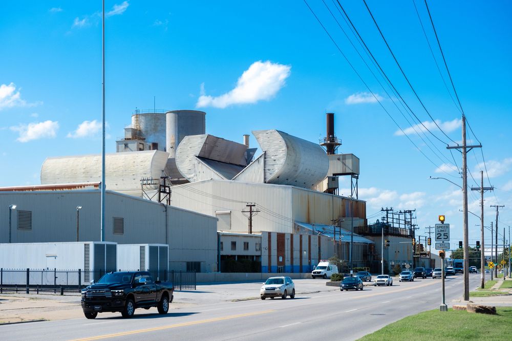 View of a large industrial facility off Route 66. Sapulpa, OK. June 10, 2026. (David J. Manning)