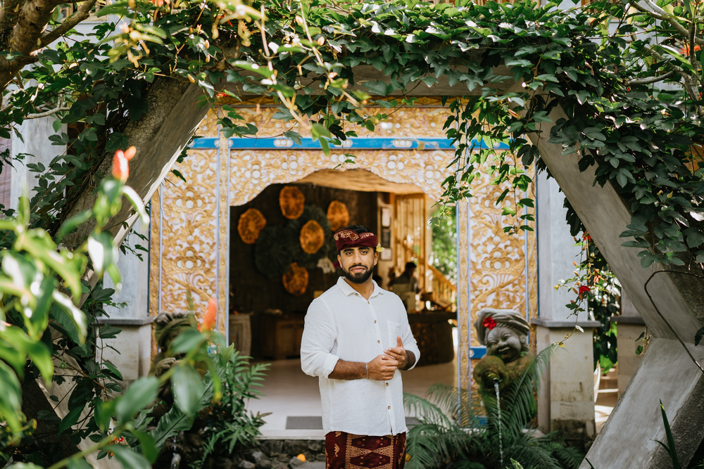 Romantic Balinese dressing photoshoot for couples at The Wakanda Bali.
