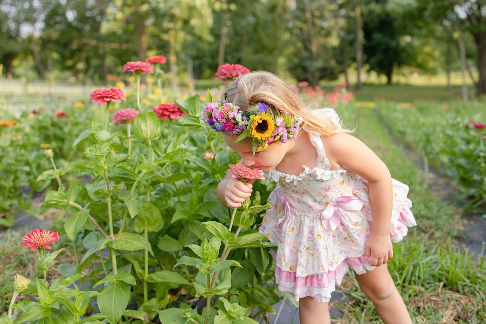 Kendall Kuss Photography Oconomowoc WI family photographer. First Roots Farm