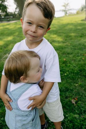 Family Mini Session, Photographer Near Me, Bay of Quinte, Family Photographer, Travel Photographer, Prince Edward County, Fall Family Photos