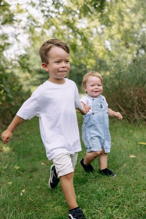 Family Mini Session, Photographer Near Me, Bay of Quinte, Family Photographer, Travel Photographer, Prince Edward County, Fall Family Photos