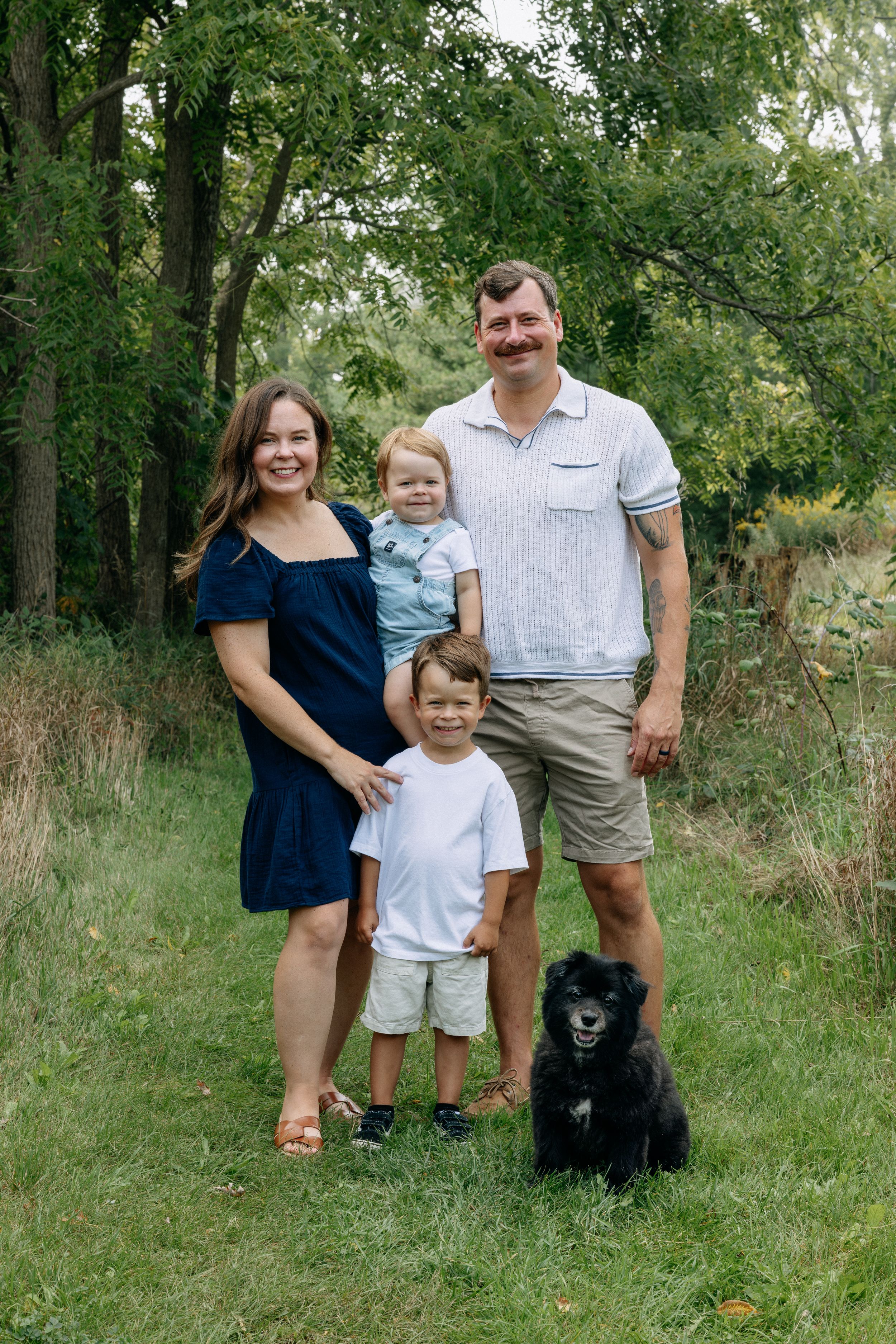 Family Mini Session, Photographer Near Me, Bay of Quinte, Family Photographer, Travel Photographer, Prince Edward County, Fall Family Photos