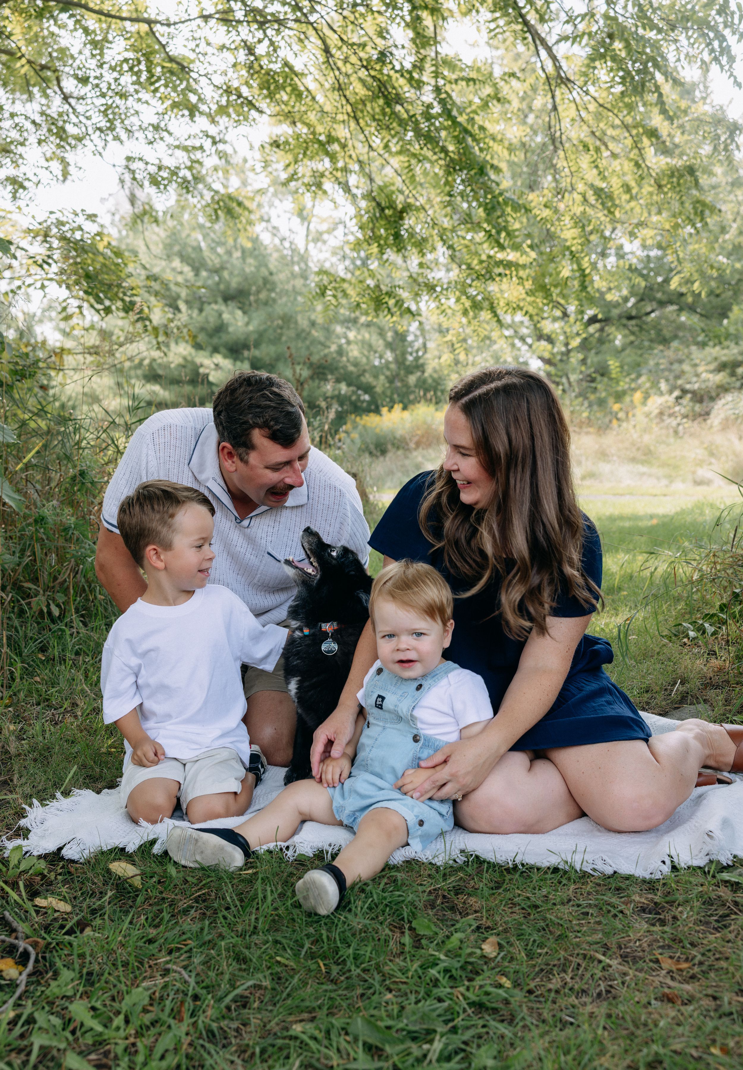 Family Mini Session, Photographer Near Me, Bay of Quinte, Family Photographer, Travel Photographer, Prince Edward County, Fall Family Photos