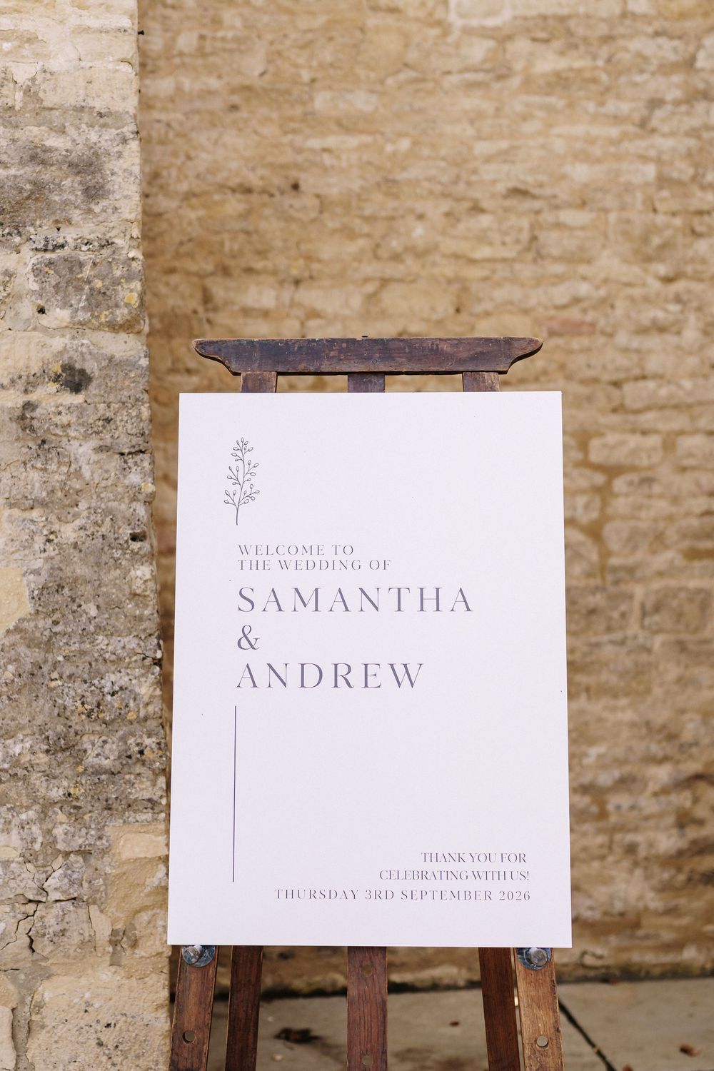 Ivy Lodge wedding photographer at Ivy Lodge Cirencester in the Cotswolds