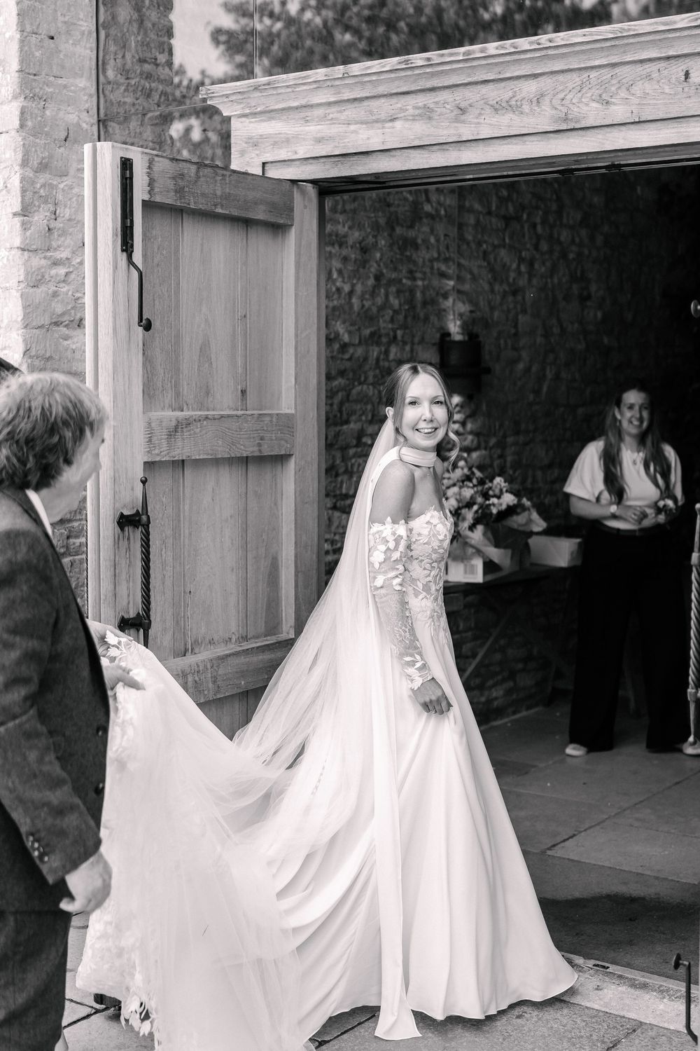 Ivy Lodge wedding photographer at Ivy Lodge Cirencester in the Cotswolds