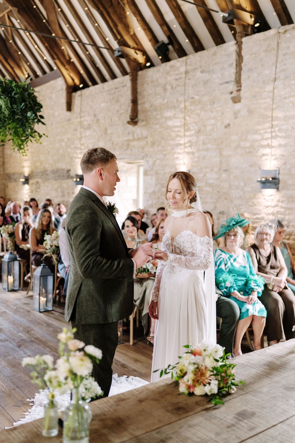 Ivy Lodge wedding photographer at Ivy Lodge Cirencester in the Cotswolds