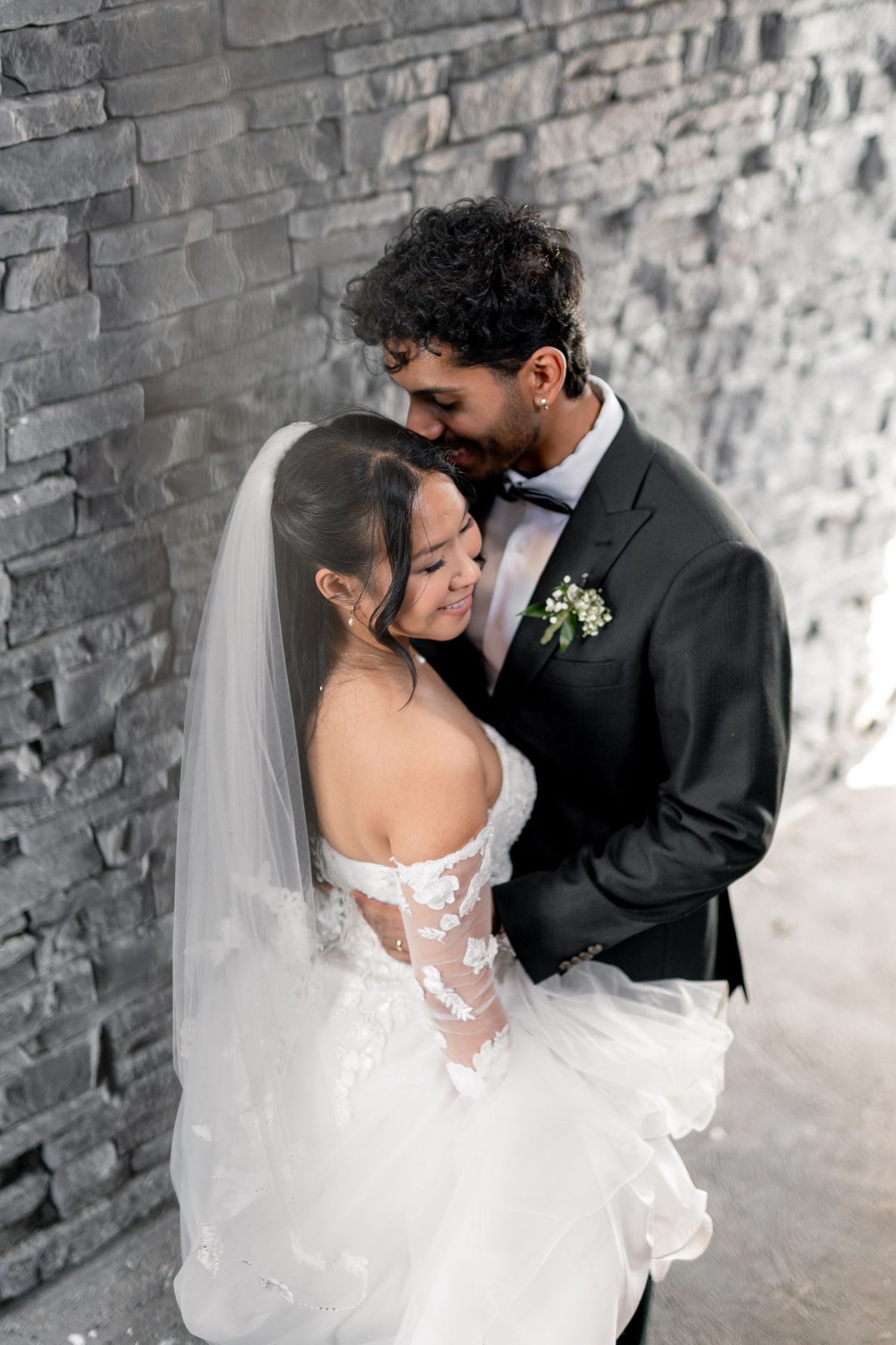 Candid wedding photographer in Hamilton