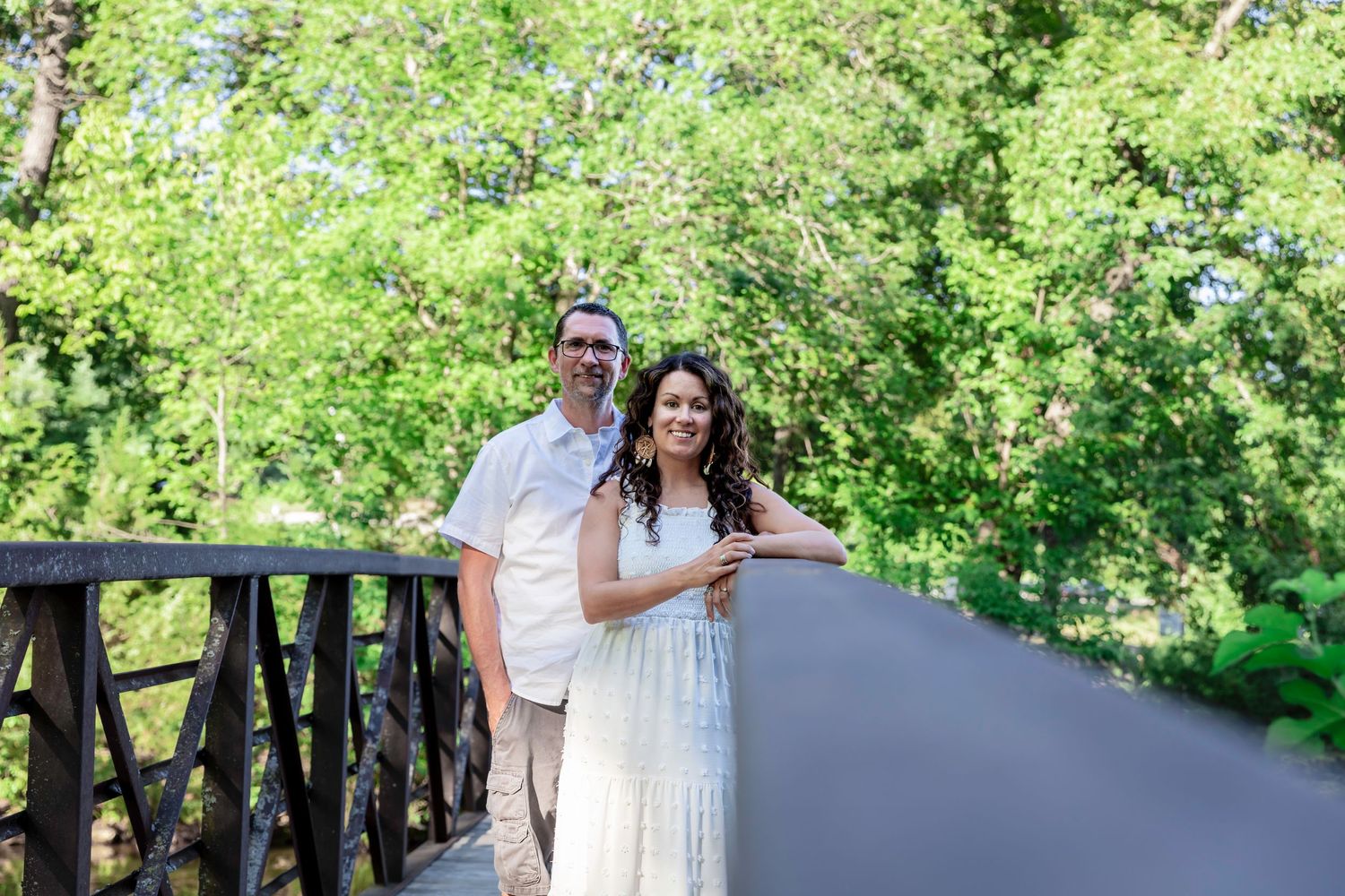 Couples portrait in quiet Ozarks light — emotion-led, nature-based — Laura Simpson