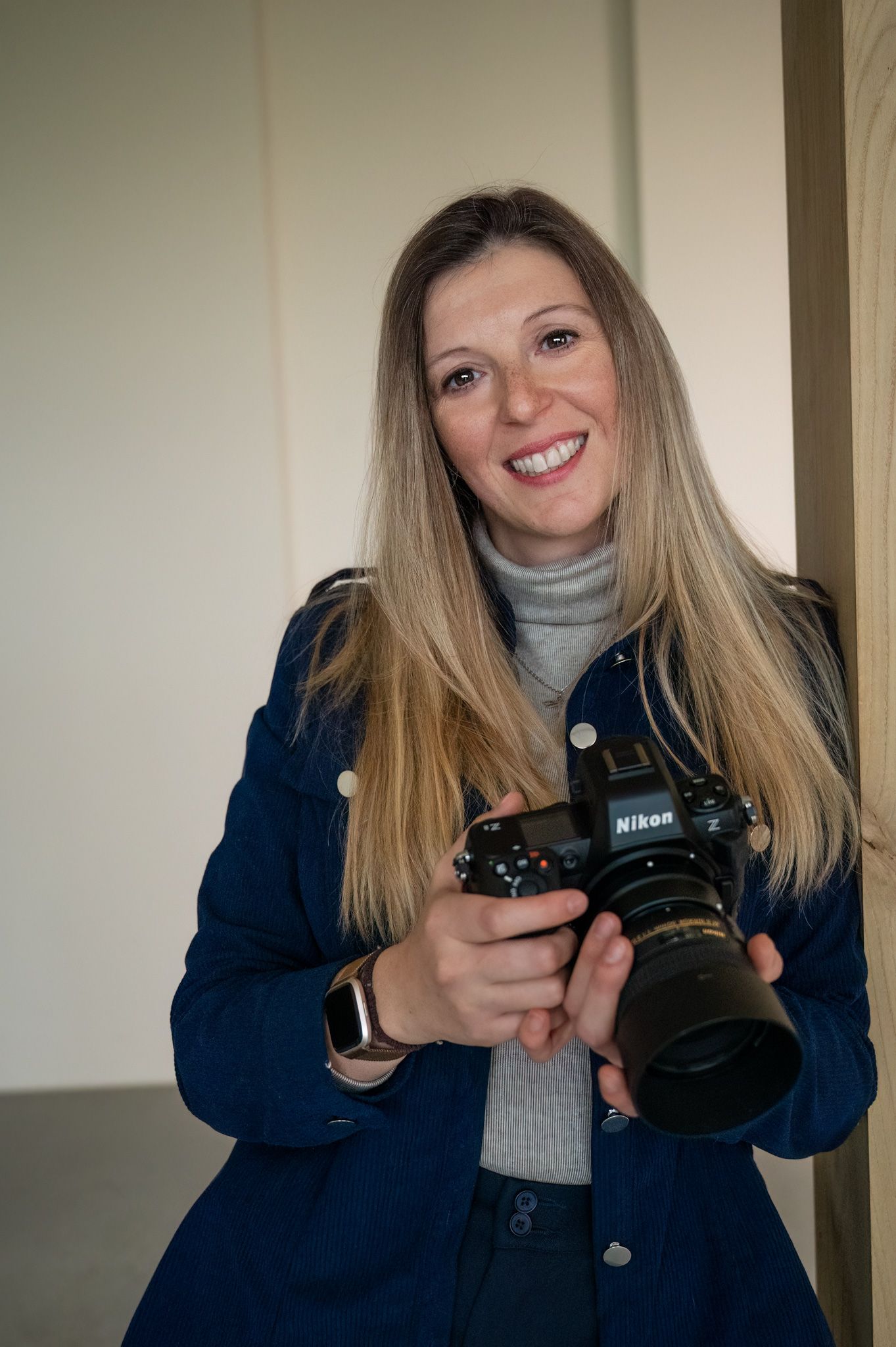Atina van JA Fotografie, personal branding fotograaf voor dierenondernemers in België, hondenfotograaf en paardenfotograaf