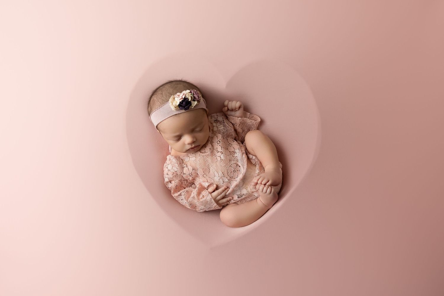 newborn studio photographer in greensboro