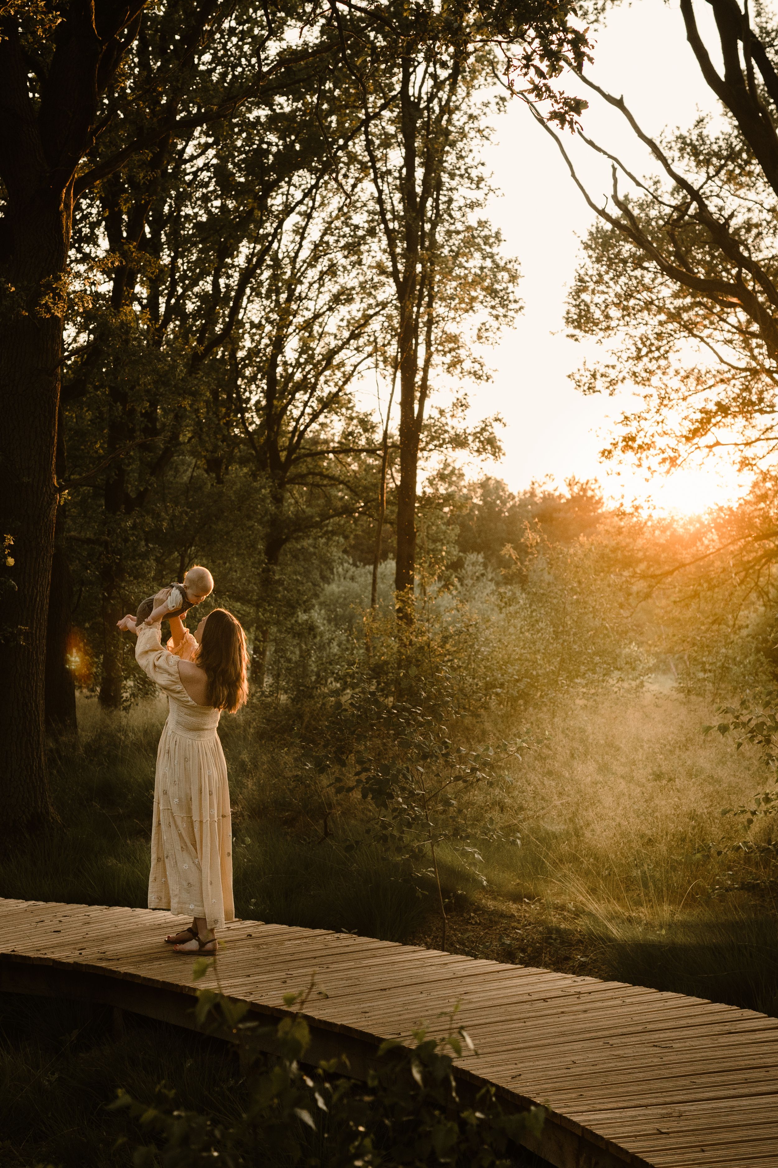 Motherhood fotografie in Geldrop en omgeving Eindhoven – een fotograaf die je op je gemak stelt.