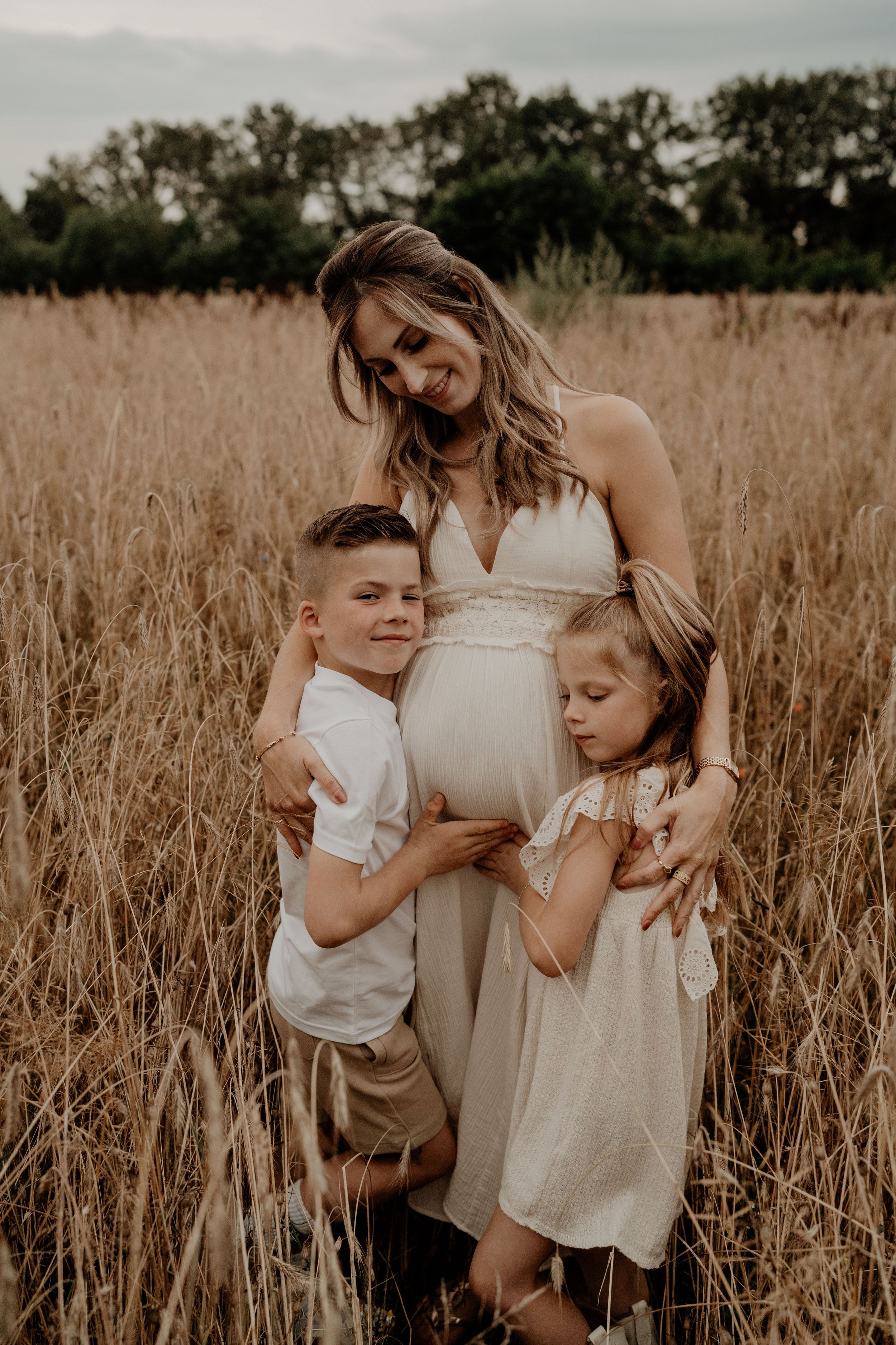 Gezinsfotografie in Geldrop en omgeving Eindhoven – spelen met een fotograaf die met kinderen om kan gaan.