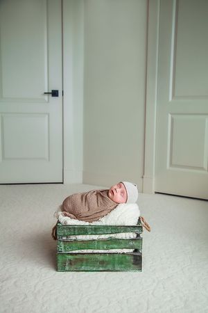 Nanaimo Newborn Photography - Little Ginger Photography in Nanaimo, BC on Vancouver Island. In-Home Newborn Photographer in Nanaimo BC.