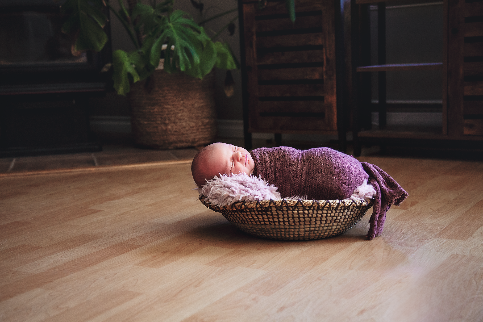 Nanaimo Newborn Photography - Little Ginger Photography in Nanaimo, BC on Vancouver Island. In-Home Newborn Photographer in Nanaimo BC.