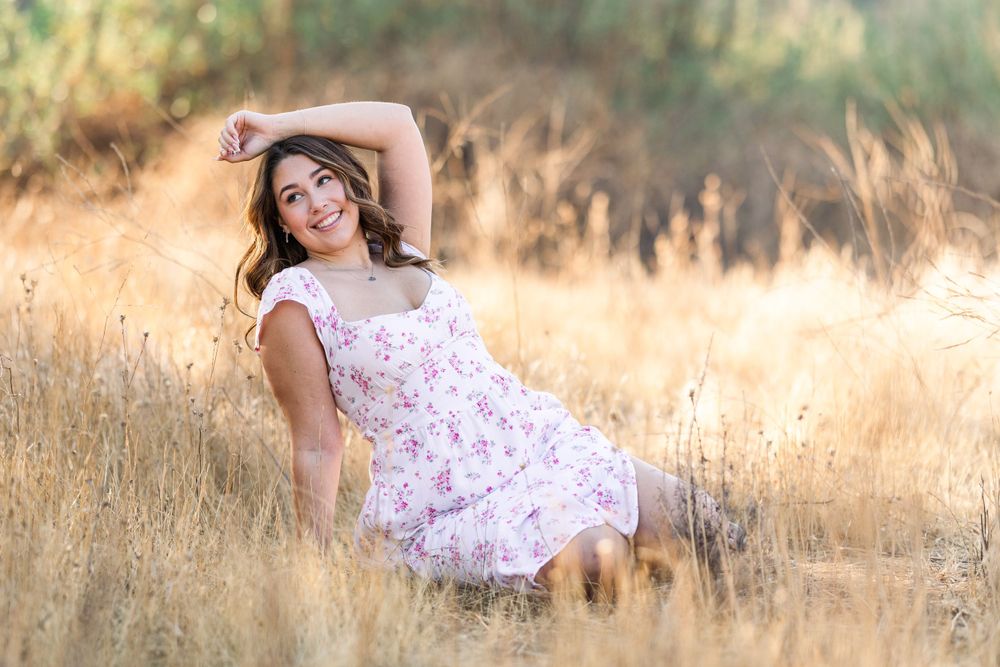 Personalized Senior portraits, timeless senior photography, unique senior photo, Senior pictures for class of 2025, Instagram worthy