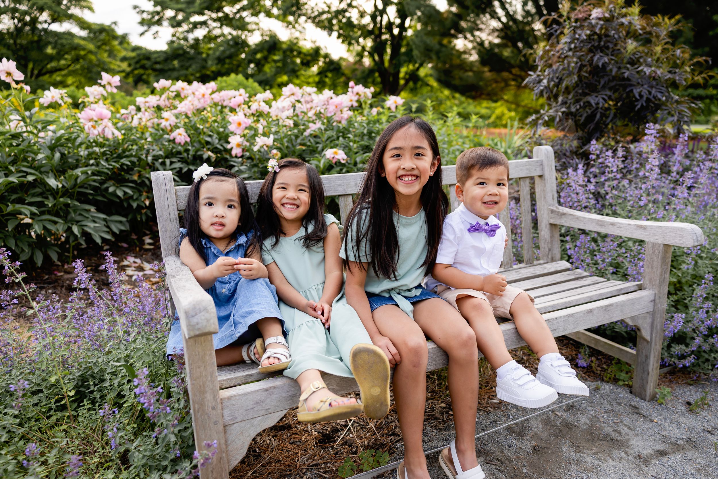 Cousins in one photo in a family photoshoot session in Northern NJ