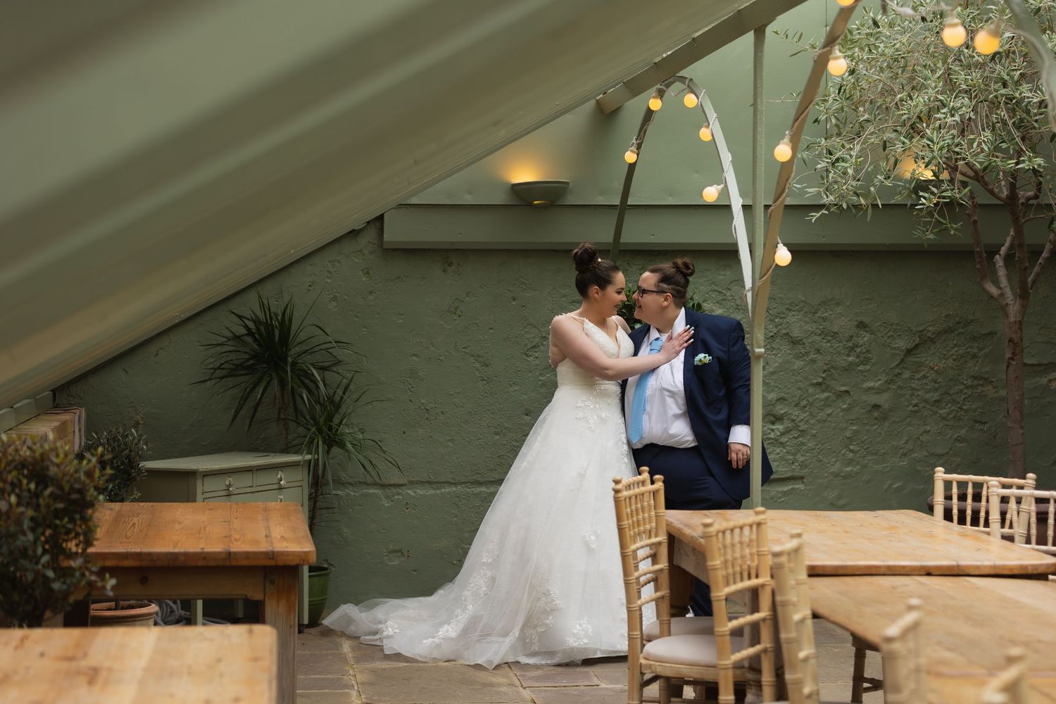 the secret garden Kent, single-sex couple wedidng photo