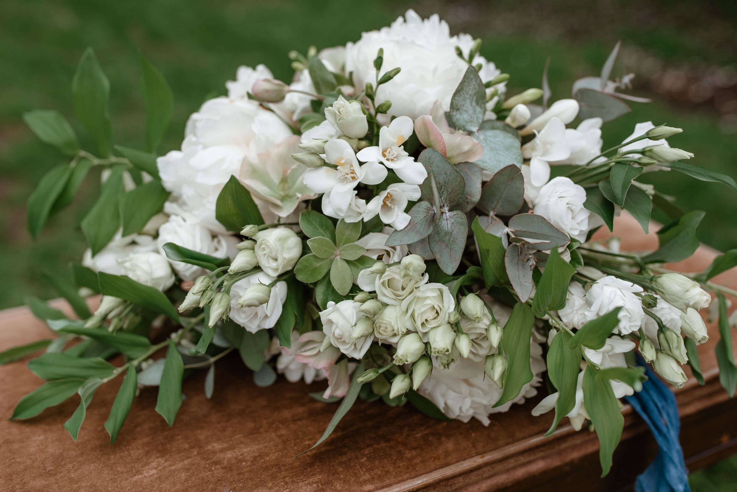 wedding florals and bouquet taken during a photography retreat and photography basics course in Callender, Ontario, Canada.