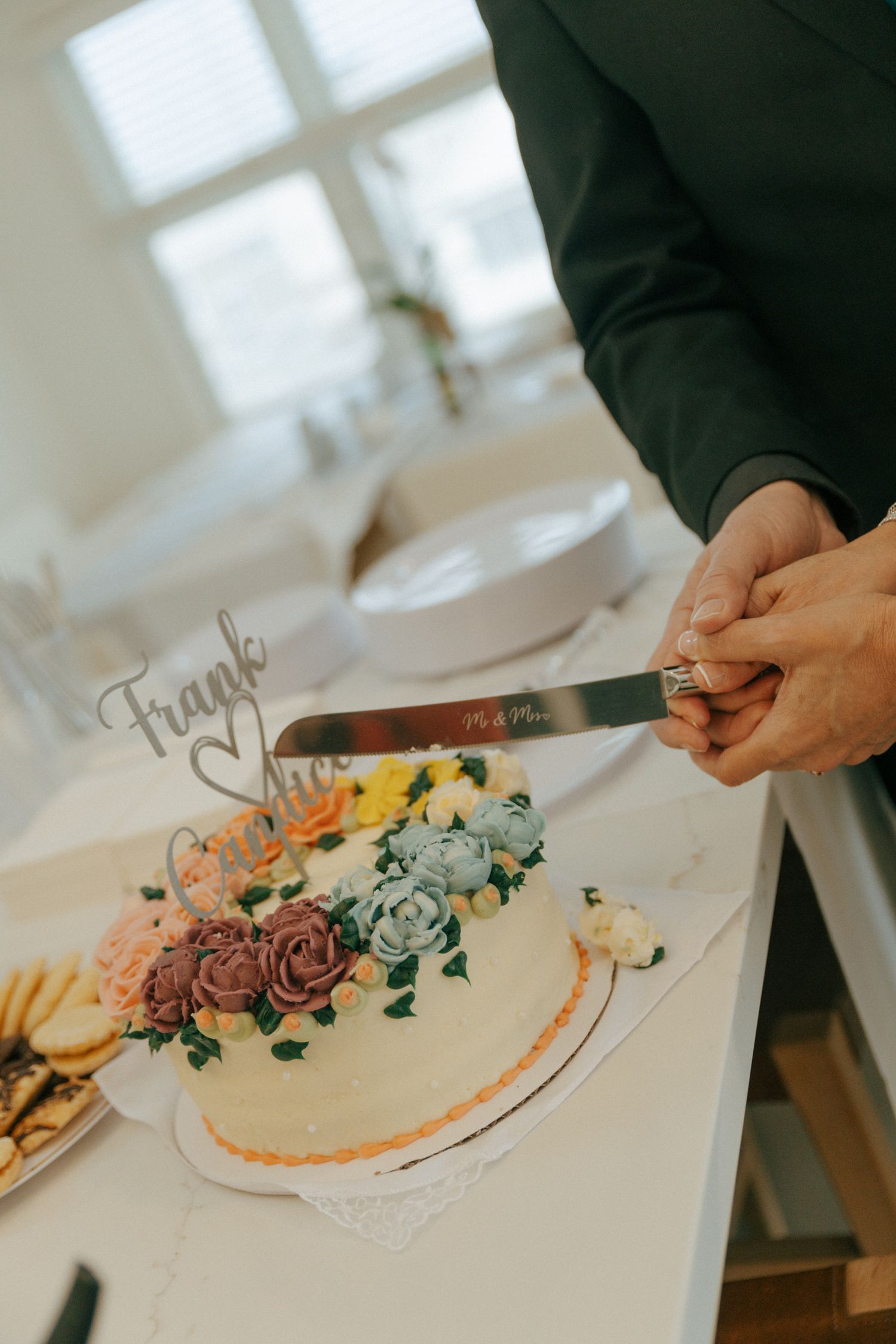 South Jersey Wedding Photographer. Budget Friendly. South Jersey Weddings New Jersey. Weddings, Elopements, Engagements.