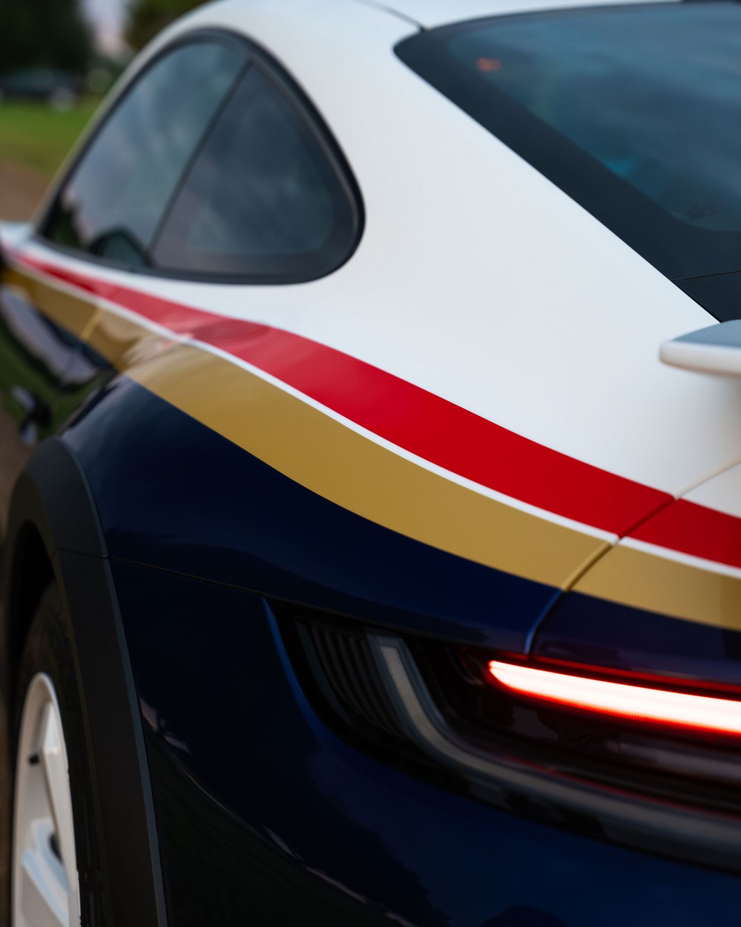 Porsche 992 Dakar