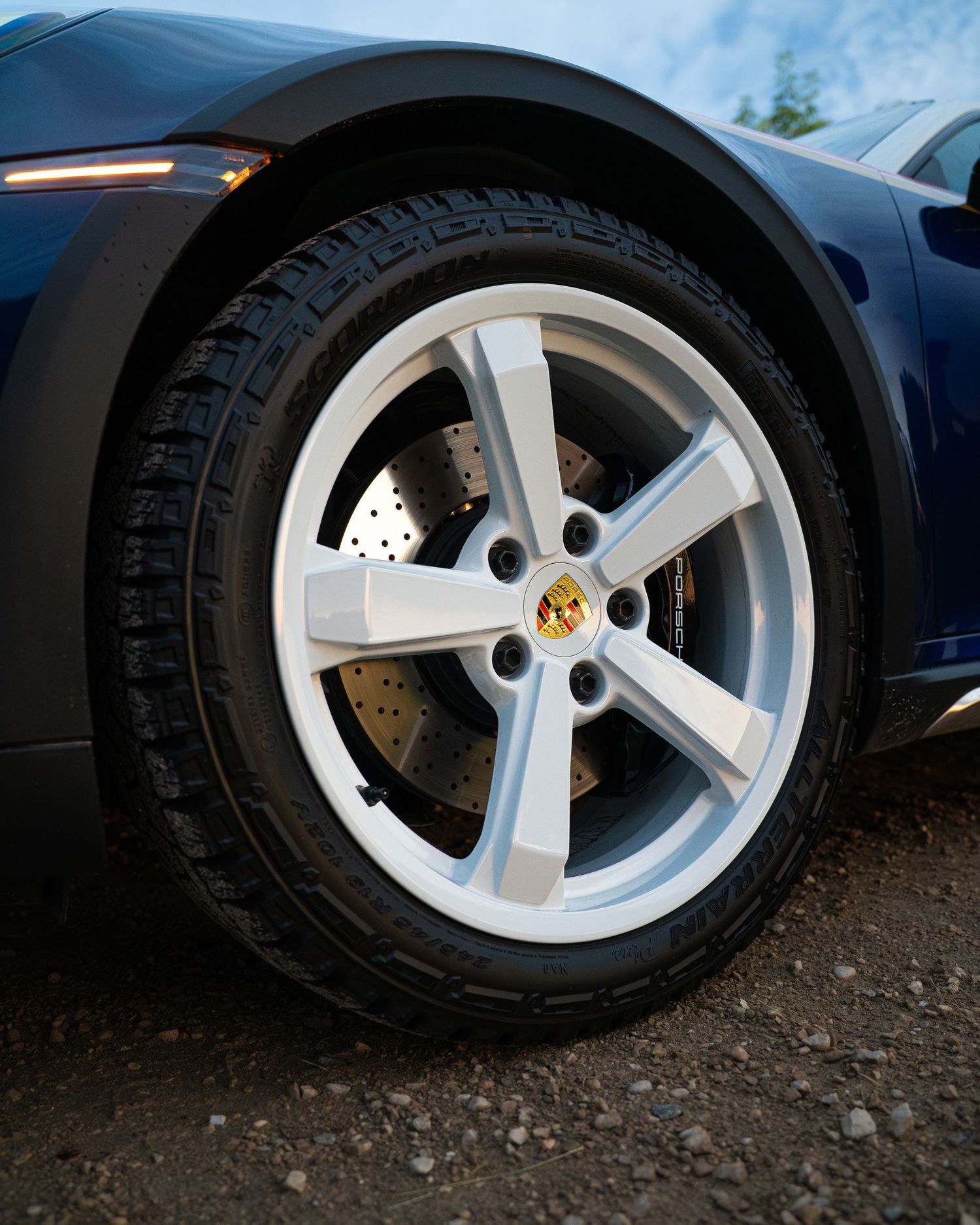 Porsche 992 Dakar