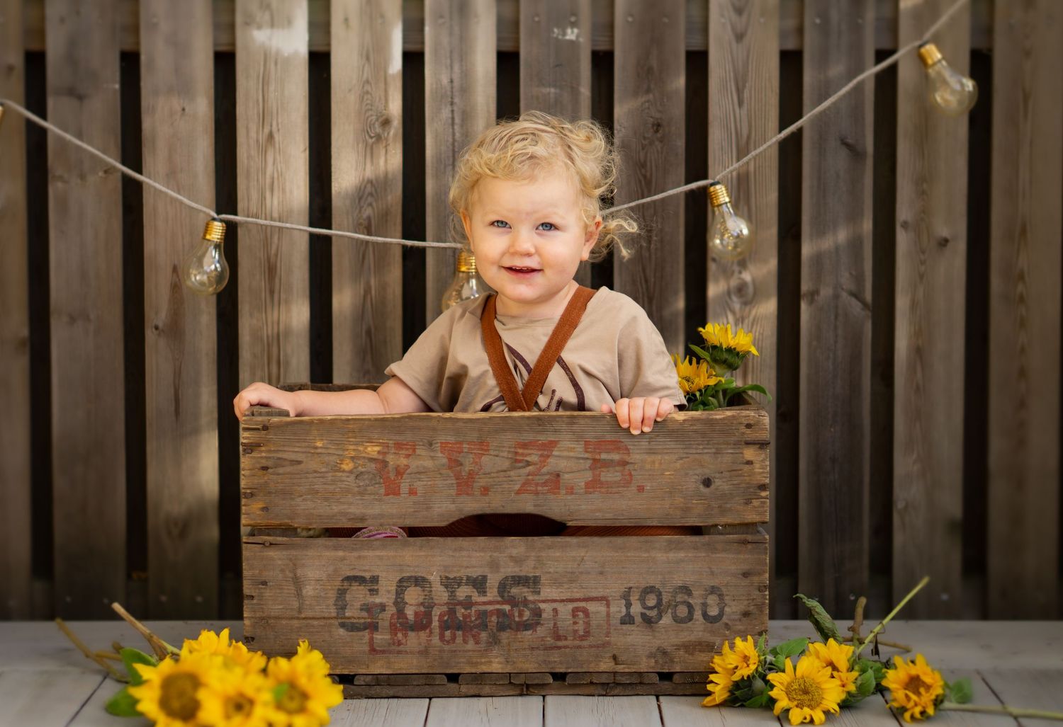 Barnfotograf. Barnfotografering. Syskonfotografering. Familjefotograf. Gravidfotograf. Tyresö Stockholm