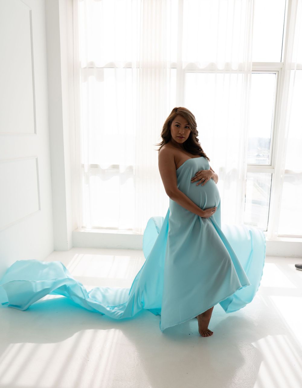 Experience the most elegant maternity photoshoot in Dubai with MohaStudio.
the best maternity photography experiences in Dubai and the UAE