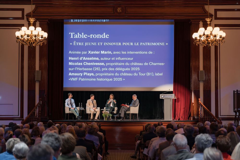 Table ronde lors d'une conférence