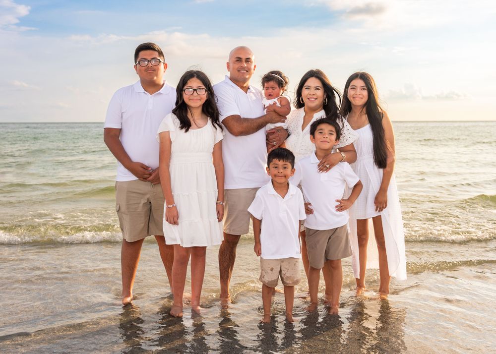 St Pete Beach-Treasure Island-Family-sunset photo session with BE Jazy Photography-St Pete Beach Photographer