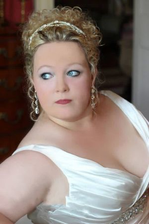 Bridal Portrait taken at The Fort Chiswell Mansion in Fort Chiswell, Va.