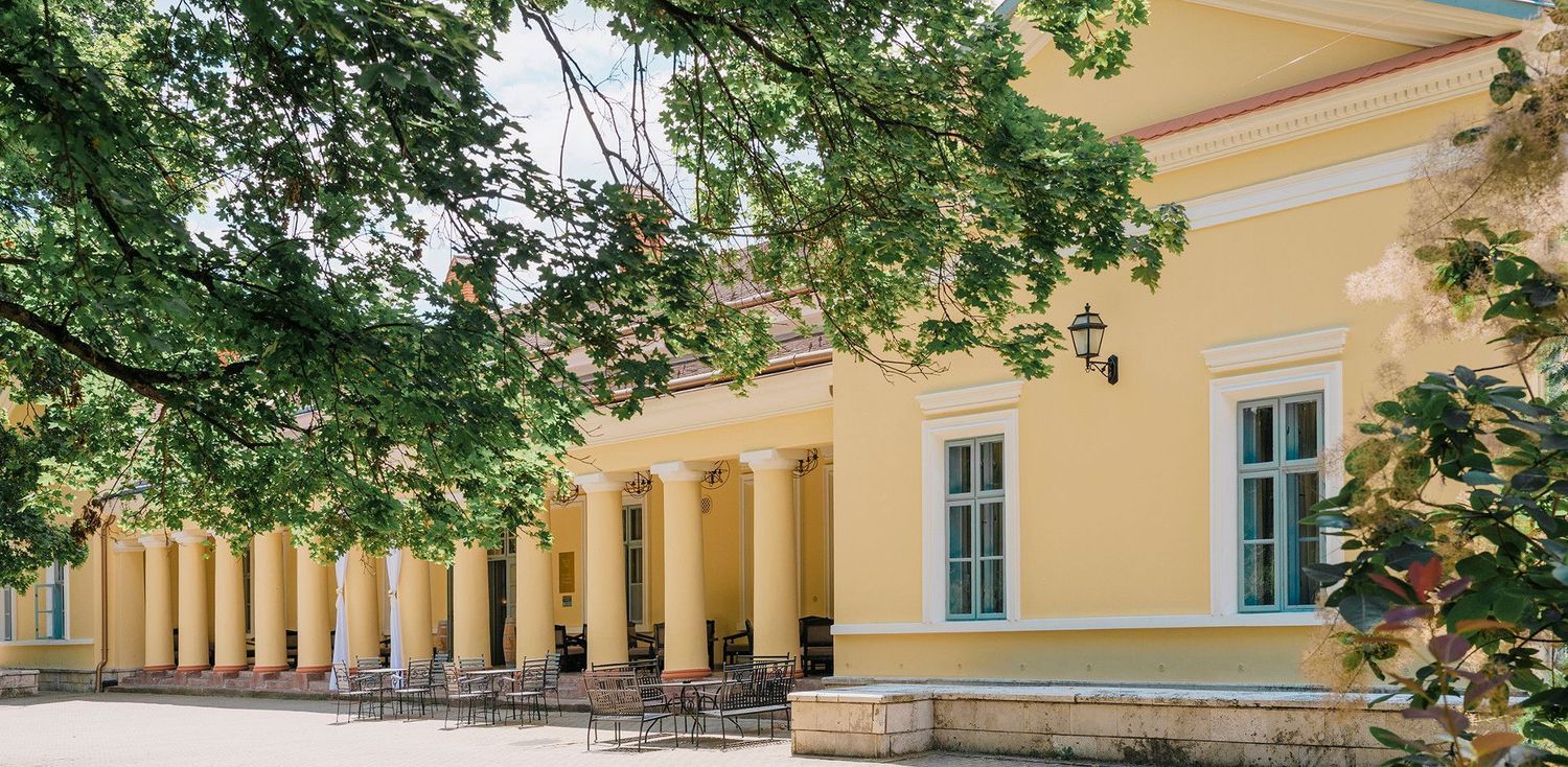 kastélyos esküvő
