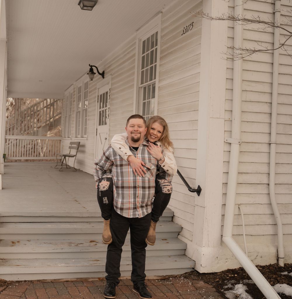 A couple poses playfully in a sequence of candid shots against a white farmhouse exterior.