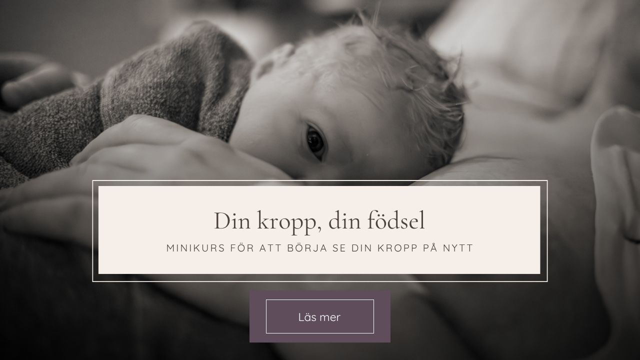 Svartvit bild på en kvinna som lutar sig mot sin partner. "Digital doula/privat profylax" står framför + en lila knapp med texten "läs mer"