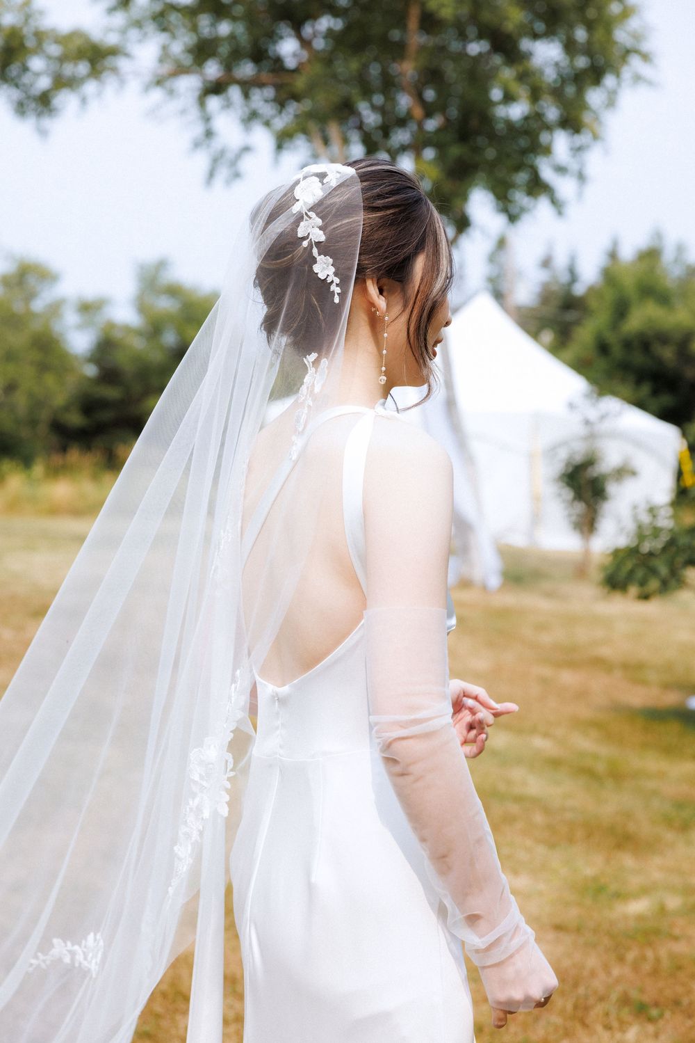 Wedding first look in Portugal Cove captured by Newfoundland documentary style wedding photographer Kaitlyn Yvette
