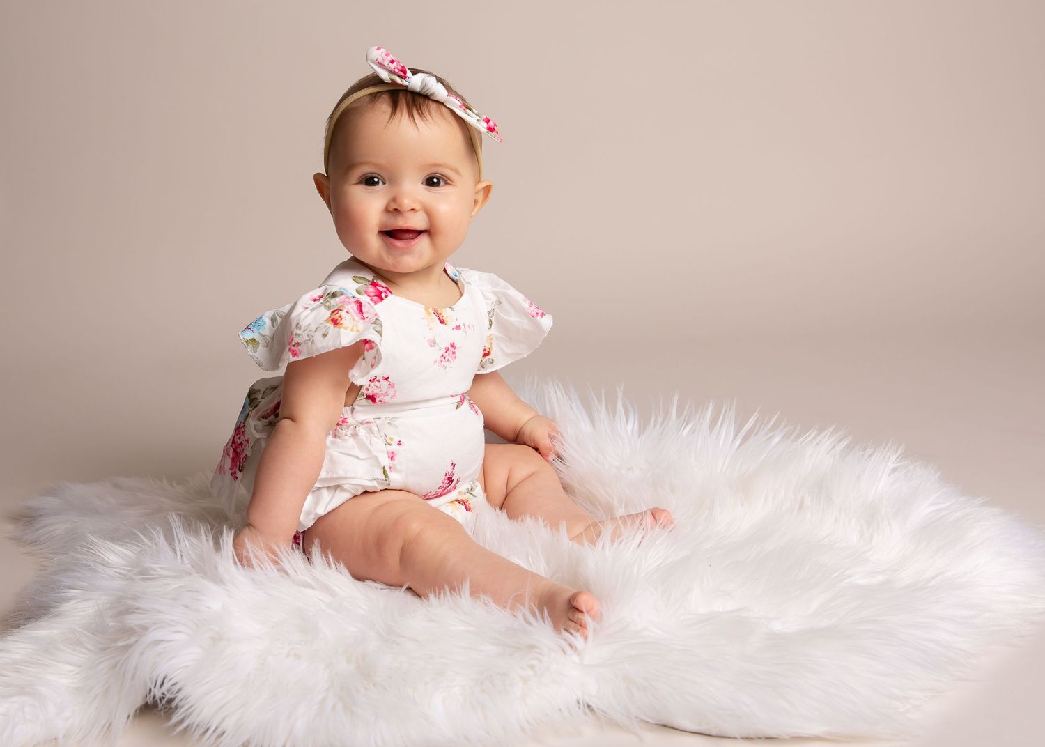 Sitting baby milestone photography