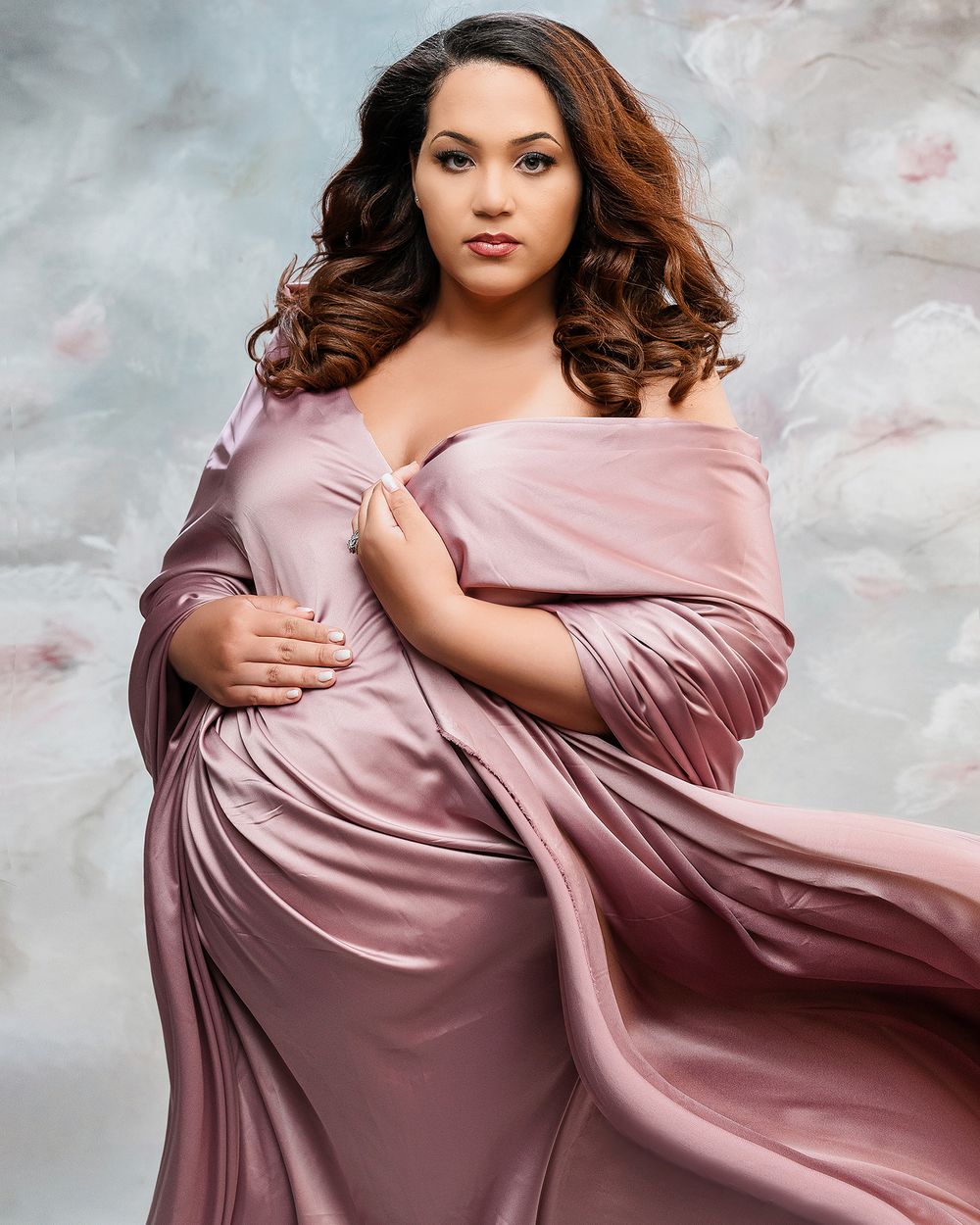 Maternity & Newborn photography studio located in between Atlanta, Georgia and Birmingham, Alabama with full service photo studio.