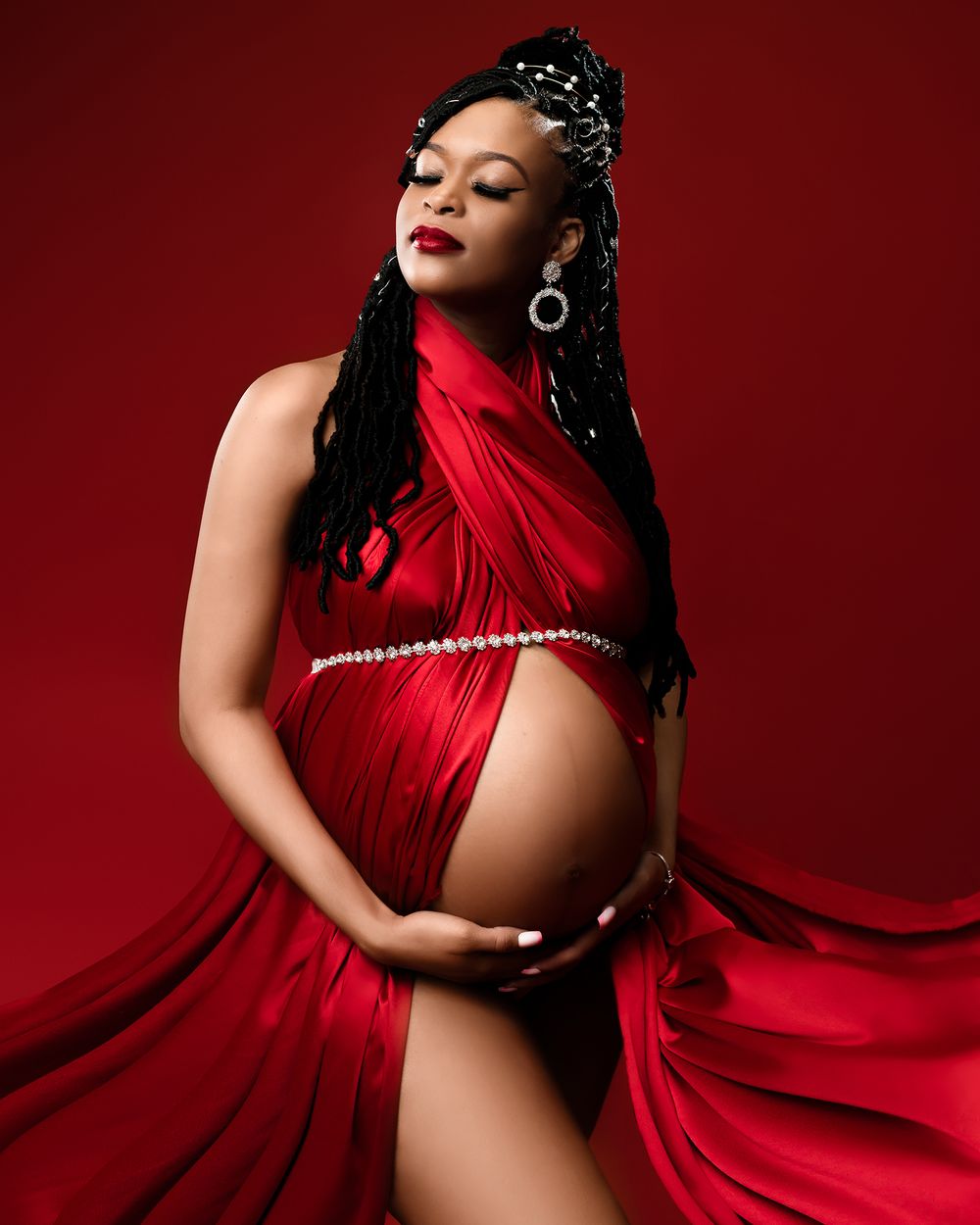 Maternity & Newborn photography studio located in between Atlanta, Georgia and Birmingham, Alabama with full service photo studio.