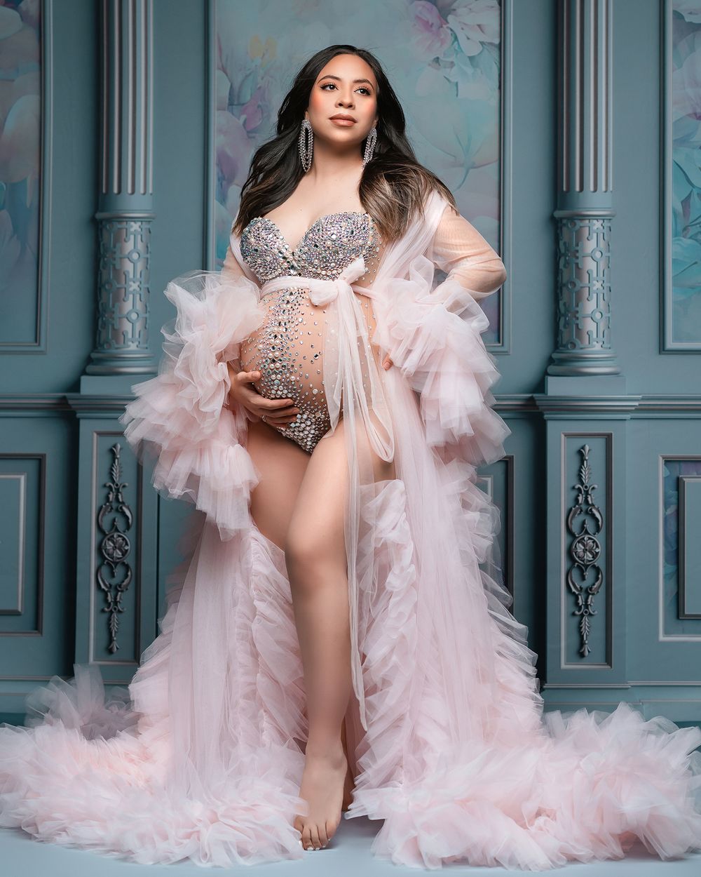 Maternity & Newborn photography studio located in between Atlanta, Georgia and Birmingham, Alabama with full service photo studio.