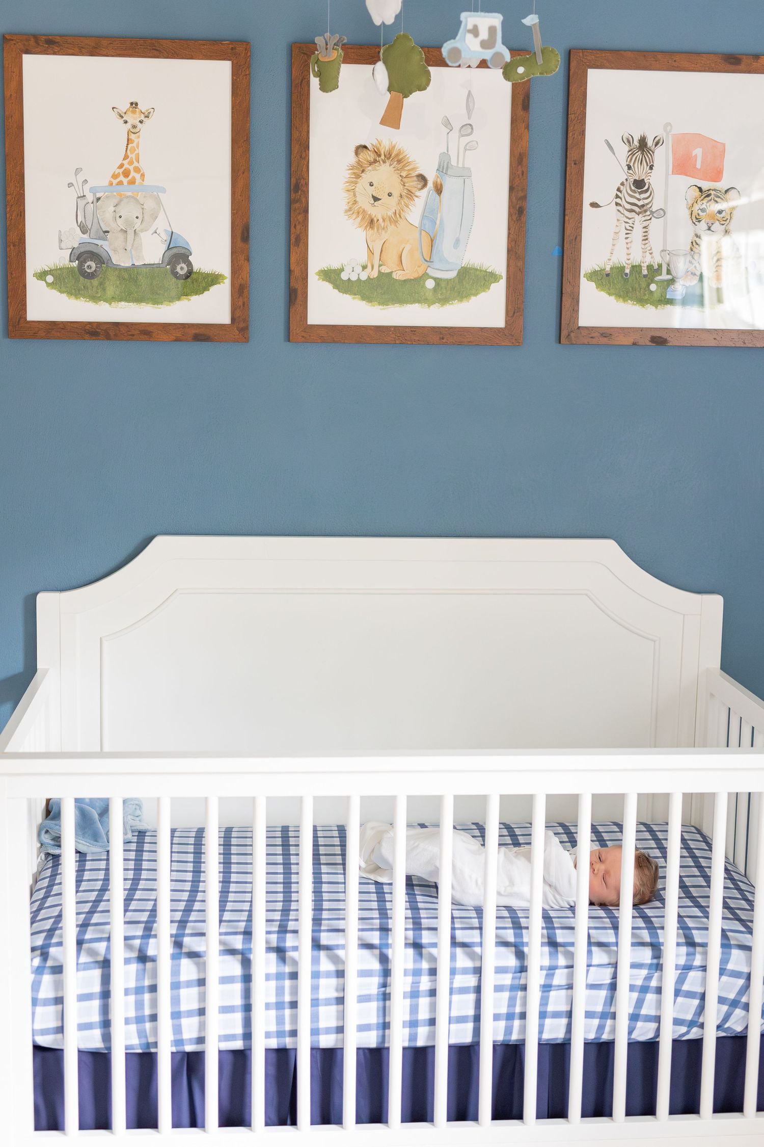 Lifestyle in-home newborn photography O'fallon, Illinois