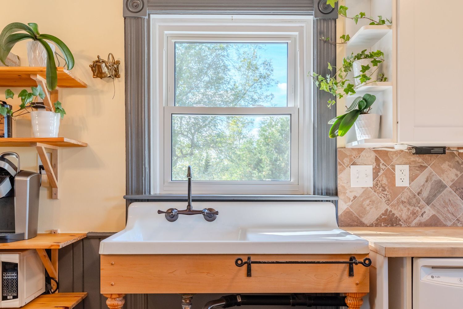Best estate photography, Barrie, Richmond Hill, Orillia, Drone, 3D iGuide Tour, Floor plan, TikTok, instagram