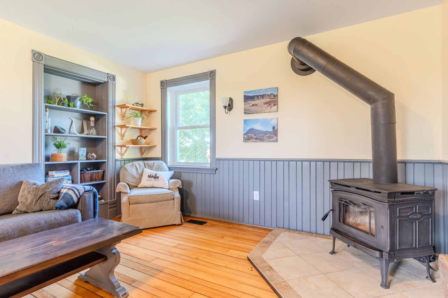 Best estate photography, Barrie, Richmond Hill, Orillia, Drone, 3D iGuide Tour, Floor plan, TikTok, instagram