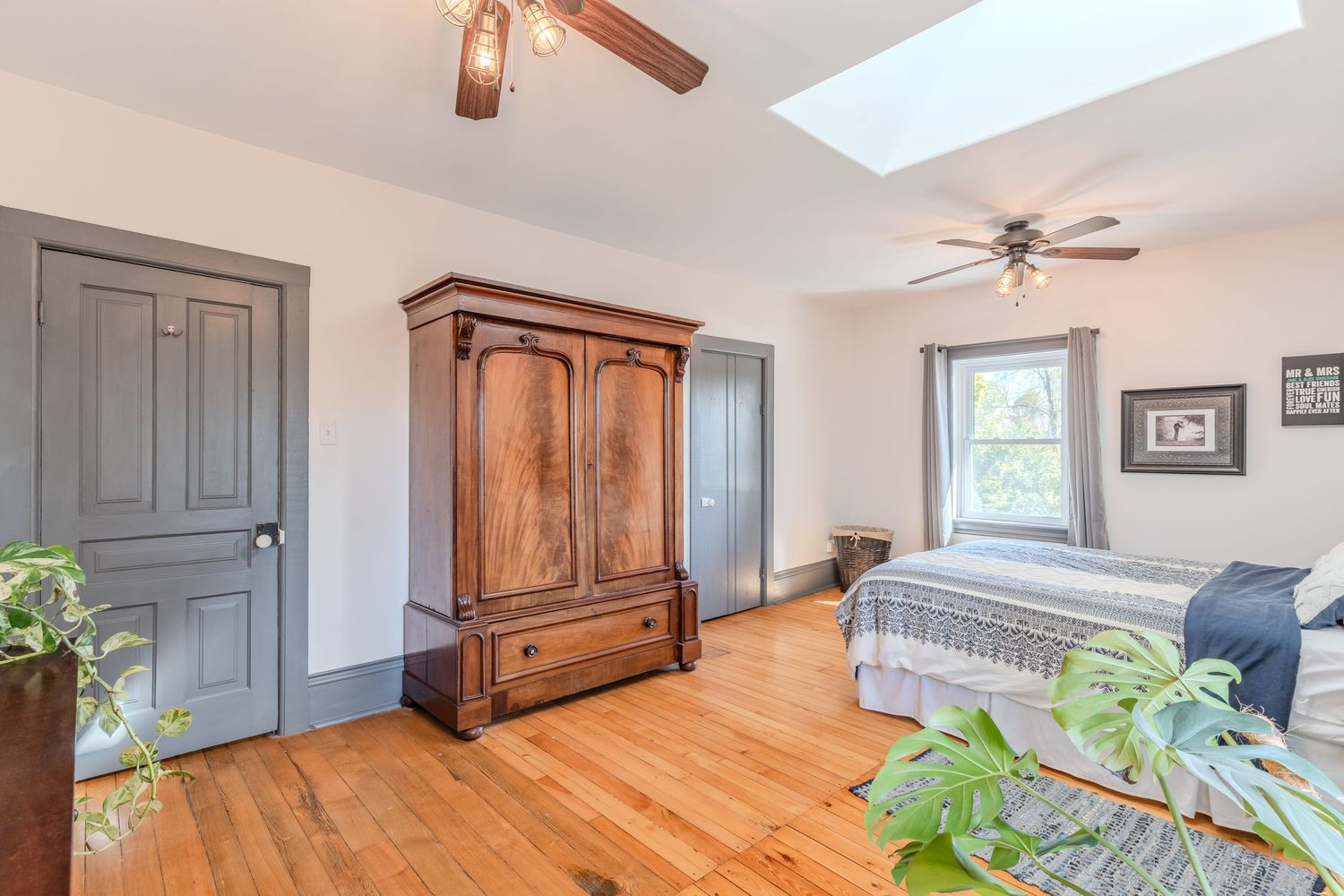 Best estate photography, Barrie, Richmond Hill, Orillia, Drone, 3D iGuide Tour, Floor plan, TikTok, instagram